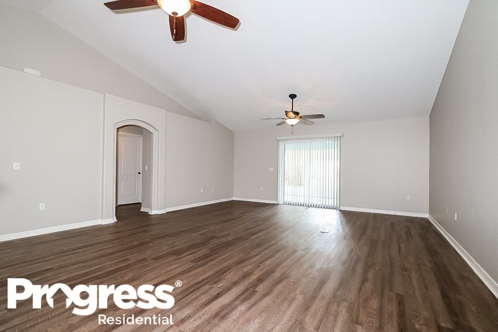 2706 Berkford Cir - Photo 3 of 14