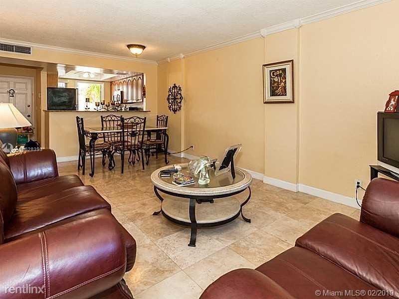 1333 E Hallandale Beach Blvd - Photo 2 of 8