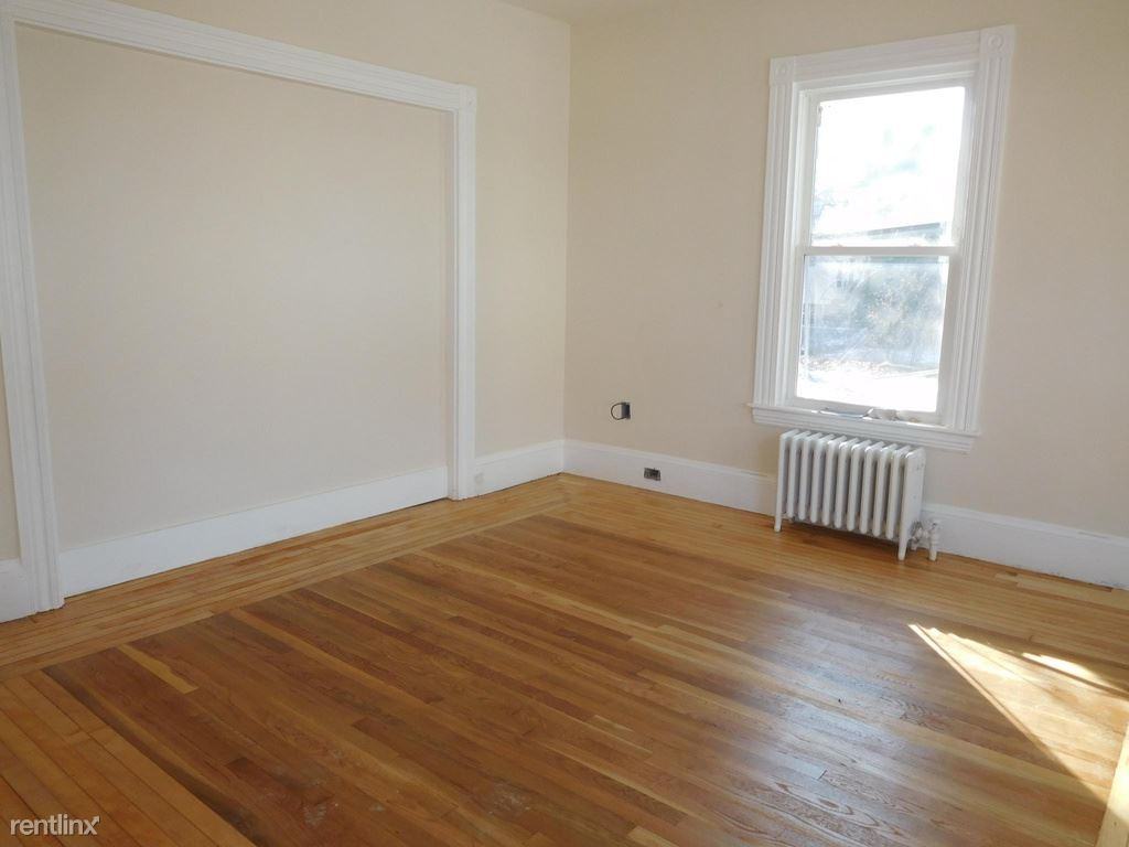 81 Orange St - Photo 3 of 7