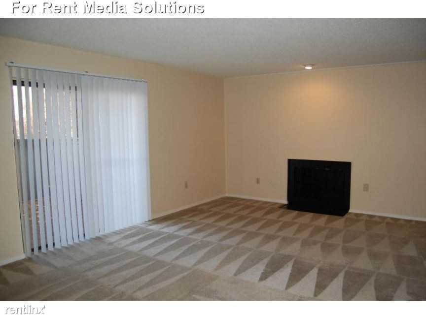 Poplar Pines Dr - Photo 3 of 10