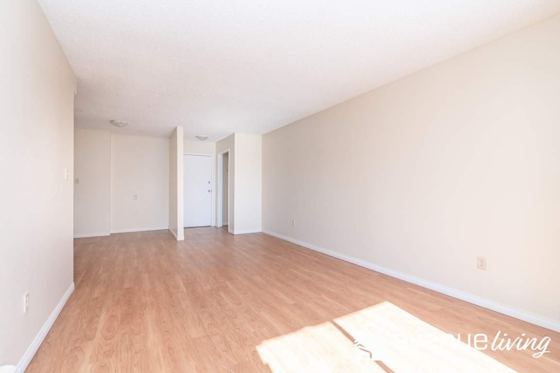 Oakdale Apartments - Photo 3 of 12