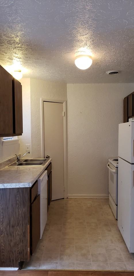 5254 Tusculum Ct - Photo 3 of 16