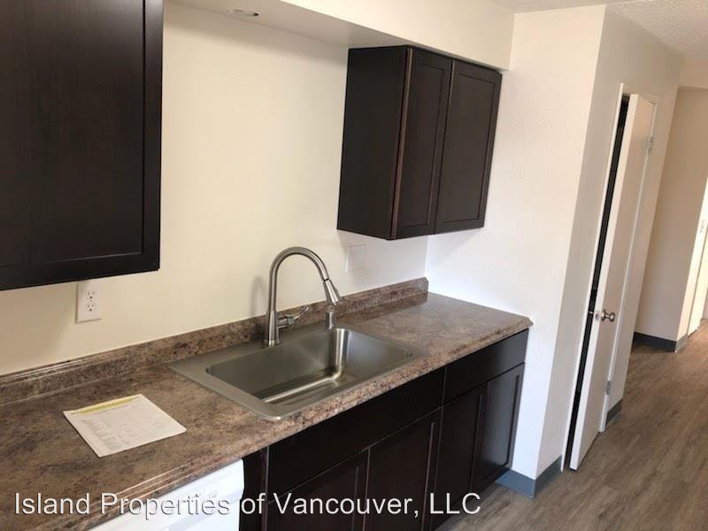 1403 Z Street B - Photo 2 of 18