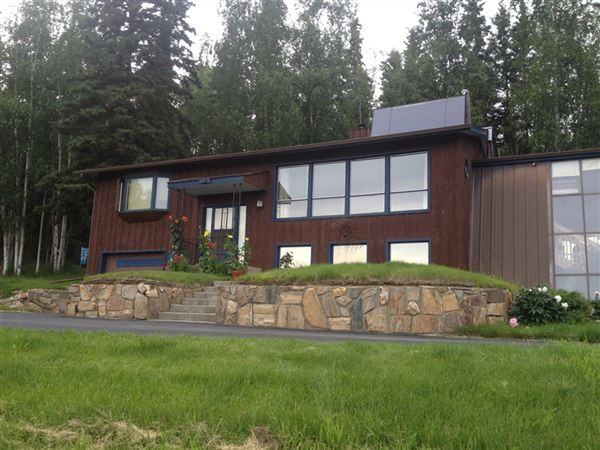 O'Brien & Goldstream - Photo 2 of 9