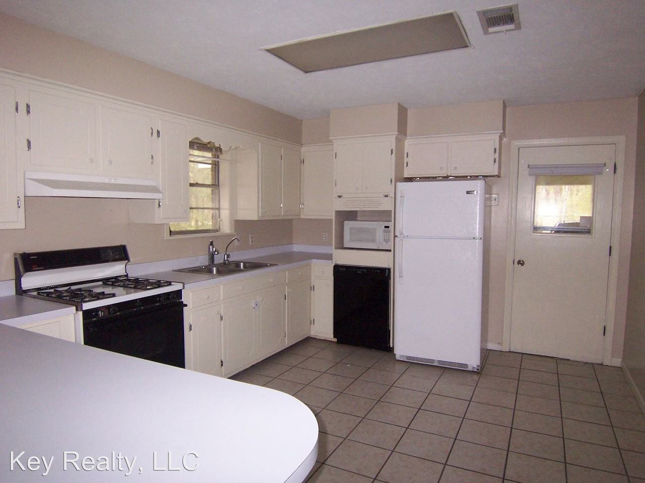 120 Ryland Rd - Photo 2 of 5