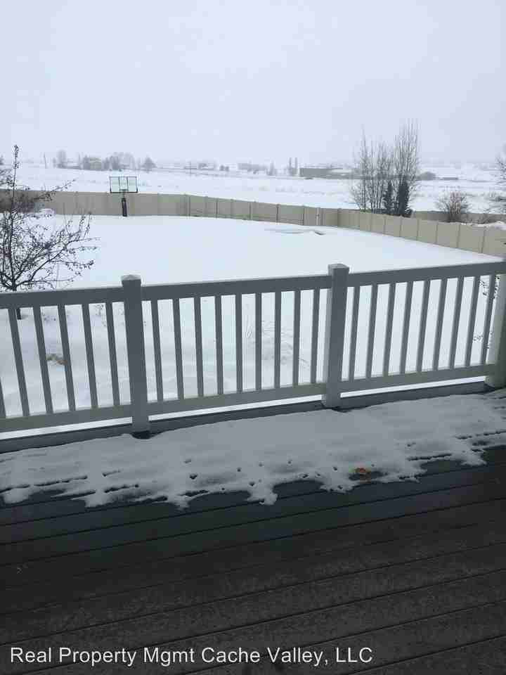 351 285 N - Photo 2 of 21