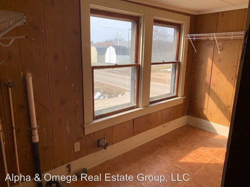 202 E North St - Photo 3 of 7