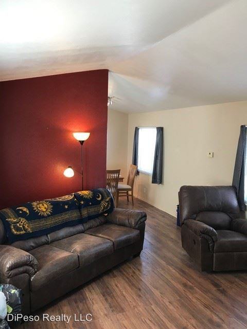 696 N Warren Rd - Photo 2 of 9