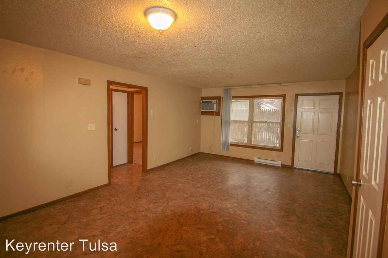 415 S. Victor Avenue - Photo 2 of 6