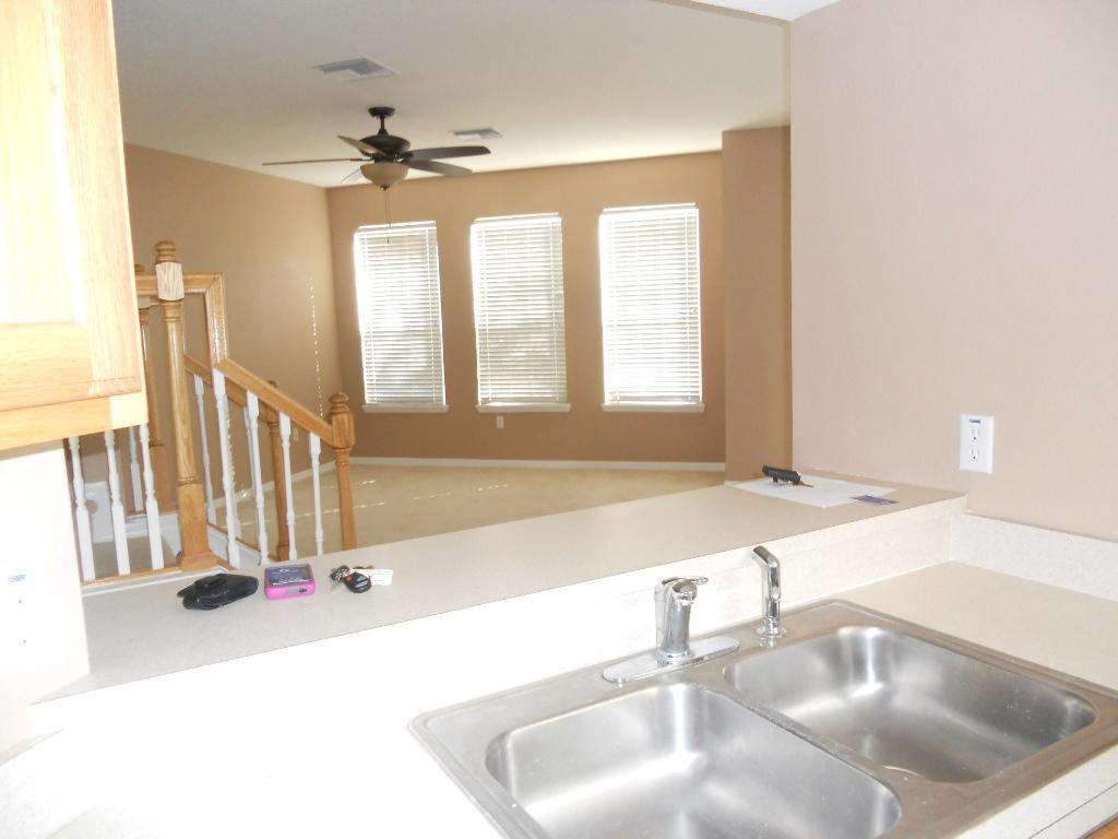 628 51st Ave N - Photo 3 of 20