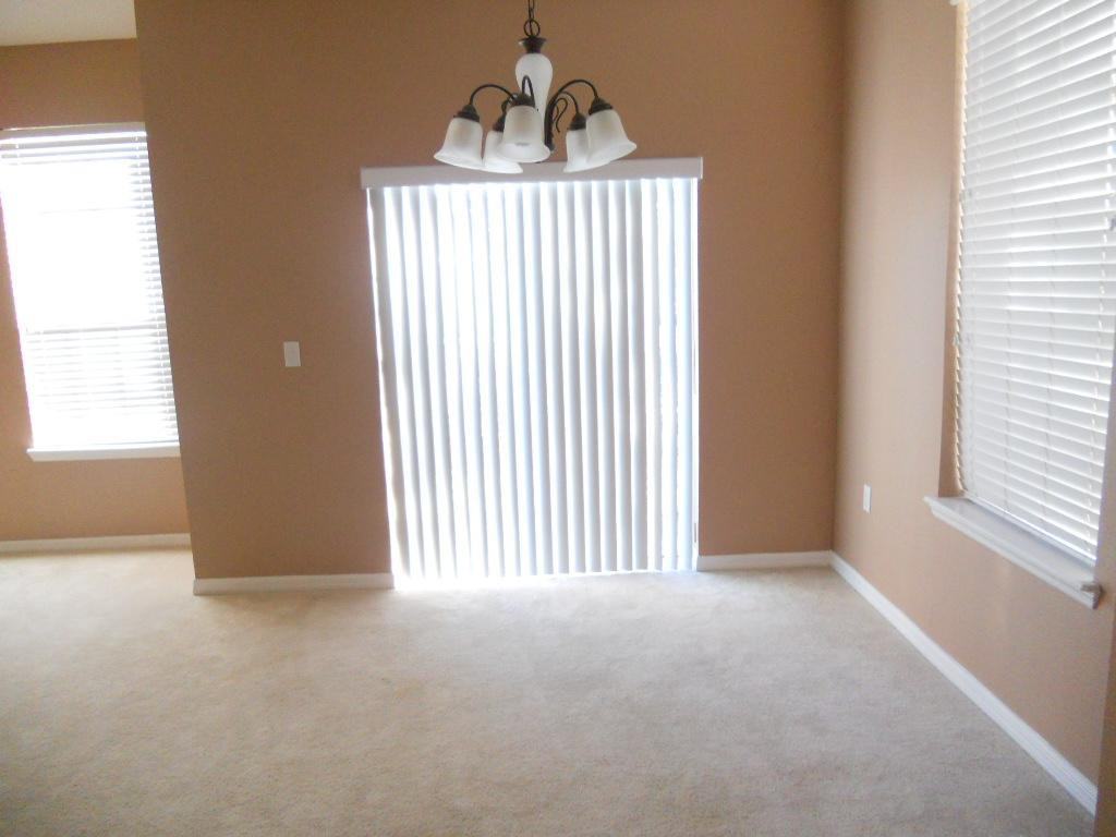 628 51st Ave N - Photo 6 of 20