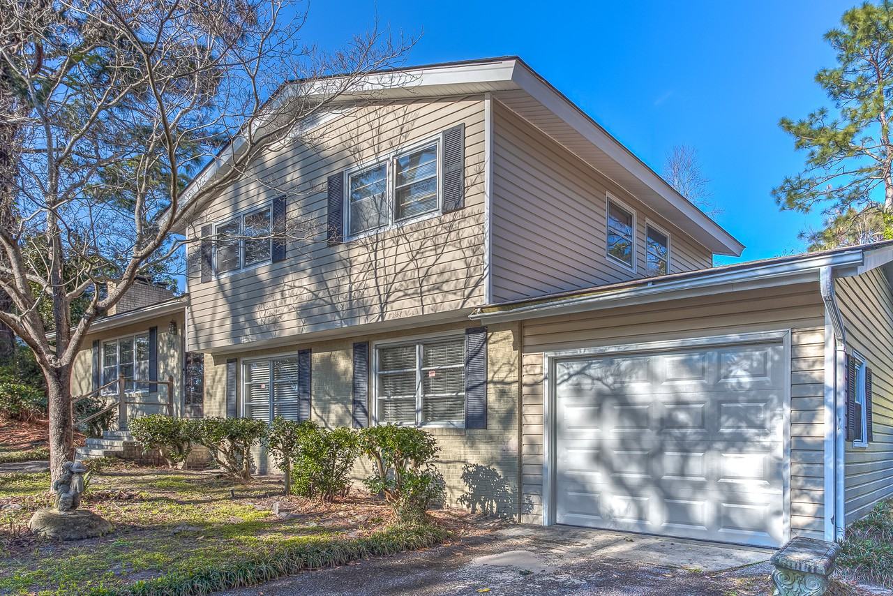 131 Parkwood Dr - Photo 2 of 15