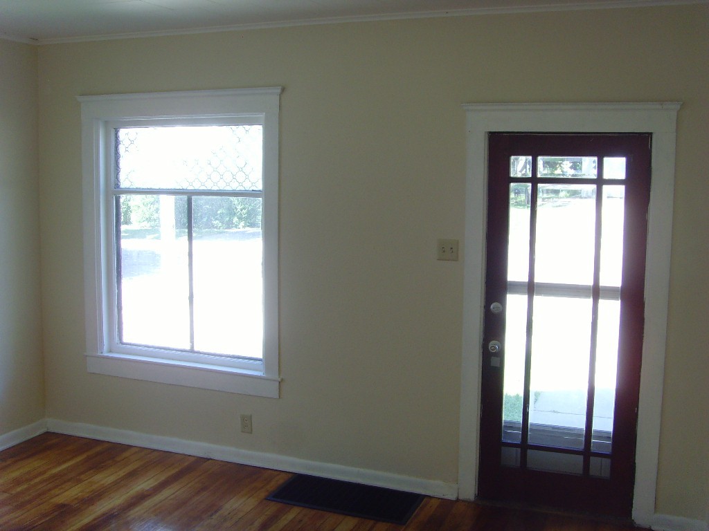 847 W Homer St - Photo 2 of 9