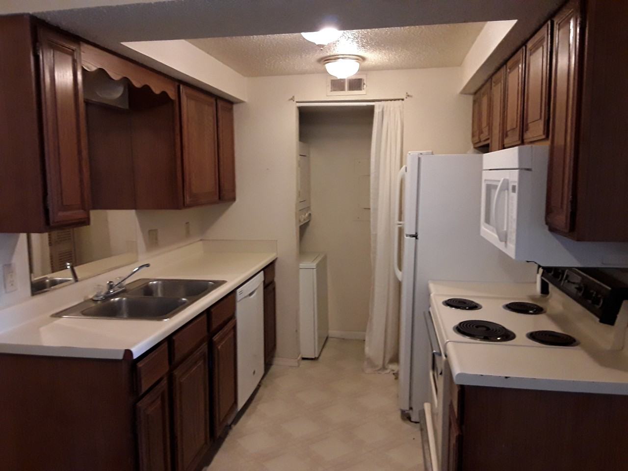 11140 N Stratford Dr #605 - Photo 3 of 12