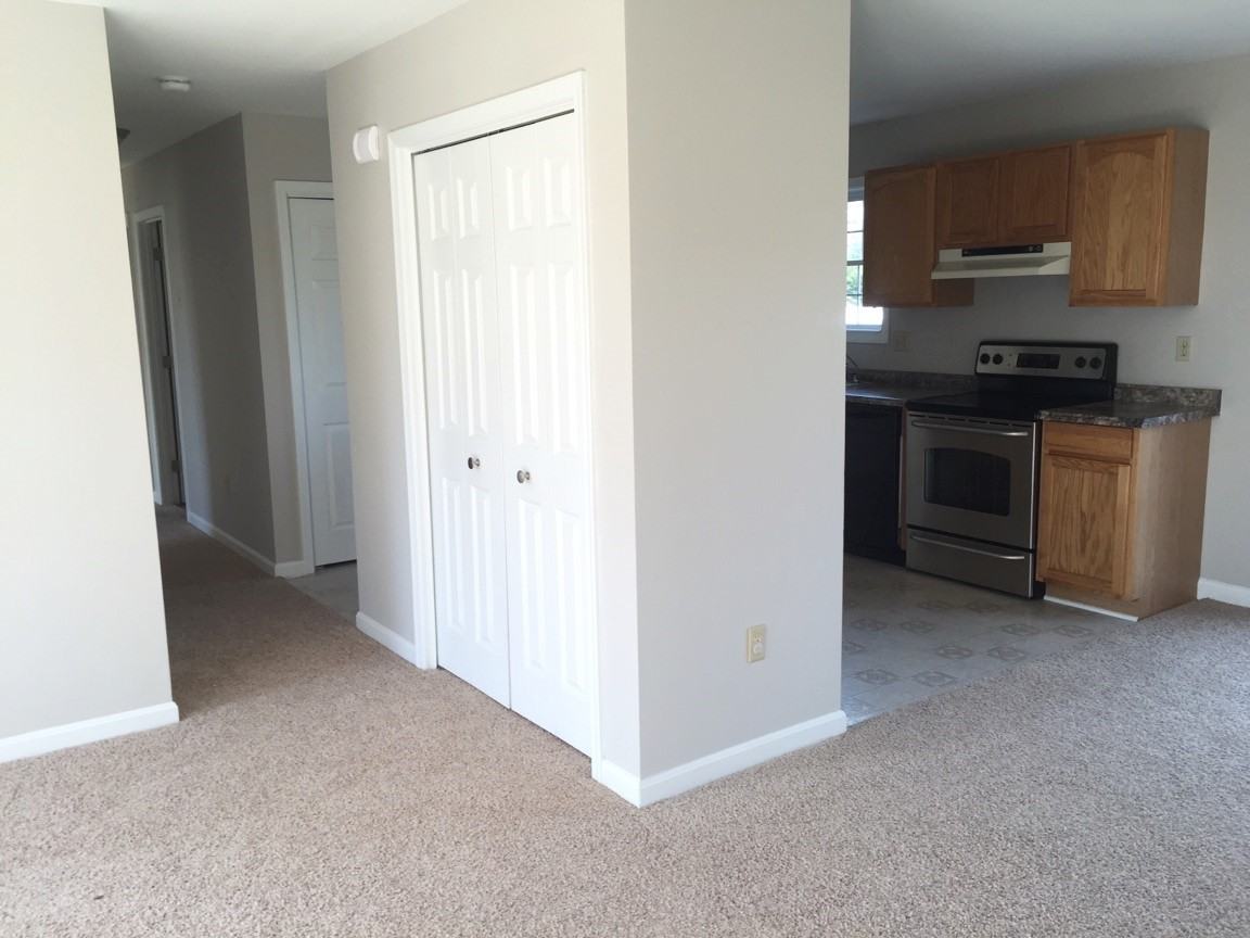 12400 Independence Ct - Photo 2 of 11