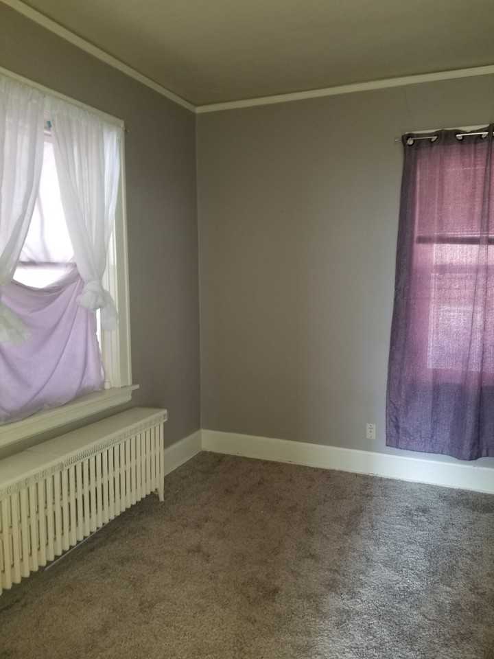 1002 Grant Ave - Photo 3 of 10