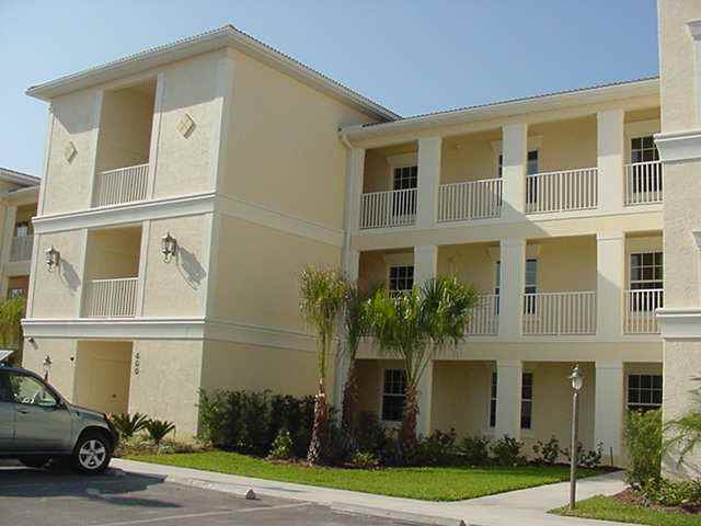 600 Gardens Edge Drive 613 #613 - Photo 2 of 26