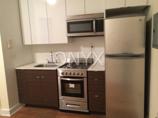 944 Columbus Ave #3B