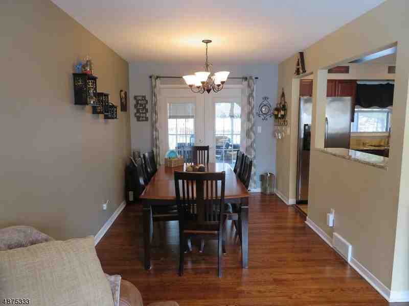 1 Roanoke Ave - Photo 3 of 25