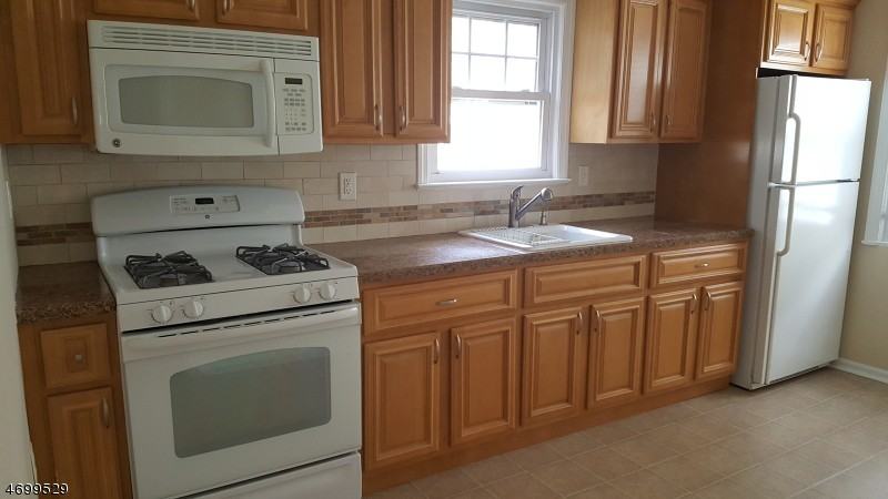 98 Sherwood St - Photo 2 of 17