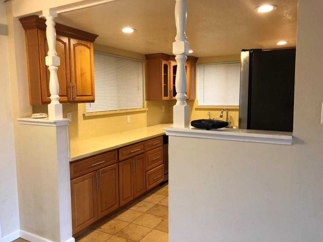 1386 Ramon Dr - Photo 3 of 34