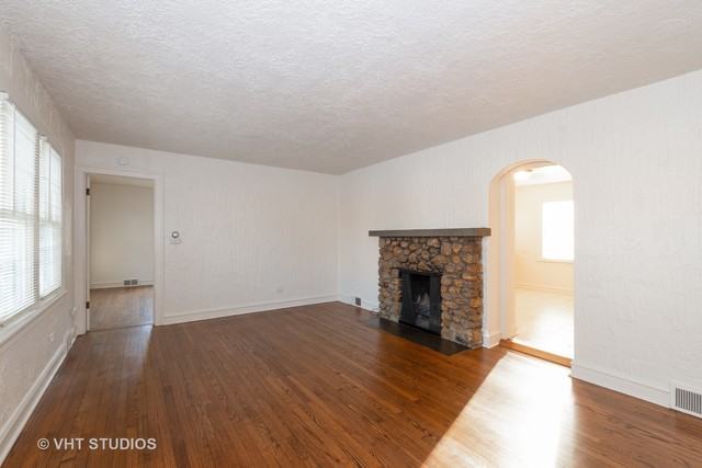 148 Pleasant Ave - Photo 2 of 9