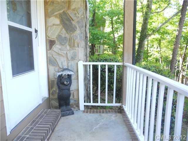 27097 Cove Ln - Photo 2 of 8