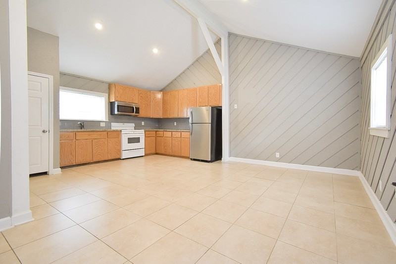 7142 Moss Rose St - Photo 2 of 14