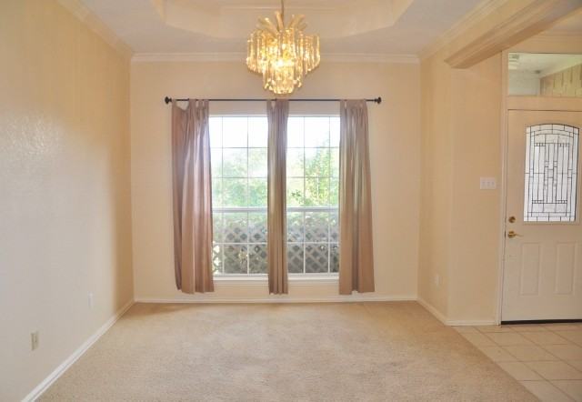 115 Hawthorn Ct - Photo 3 of 15
