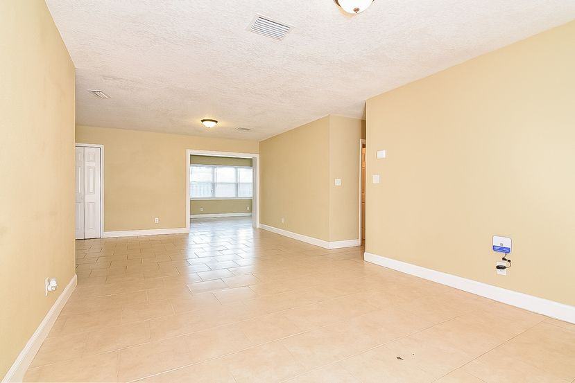 7021 Conifer Dr - Photo 3 of 11