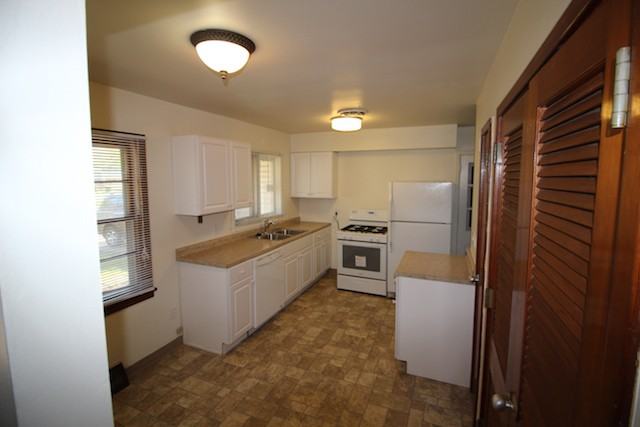 5421 West Hughes Street - Photo 2 of 12