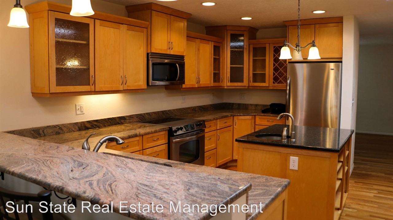 1021 Washington St SE - Photo 3 of 19