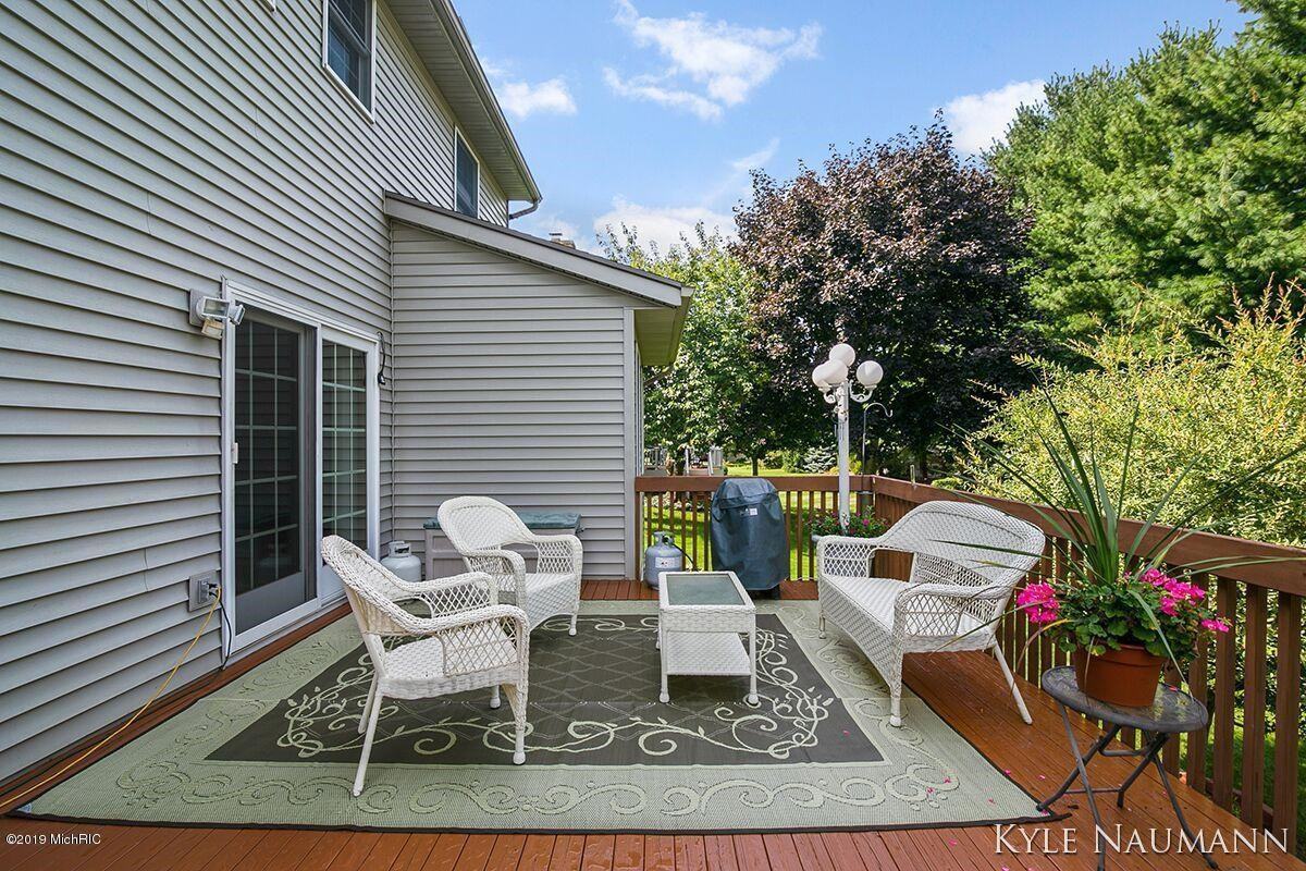 1505 Penncross Dr SE - Photo 3 of 9