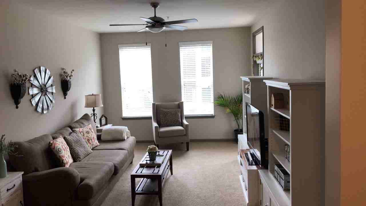 22410 Market St - Photo 2 of 3