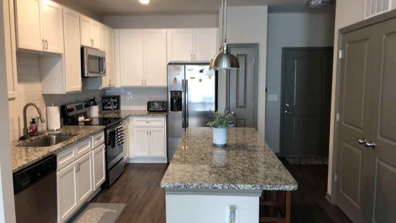 22410 Market St - Photo 3 of 3