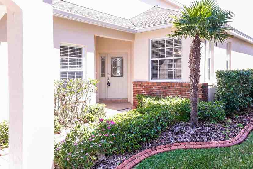 7136 Lake Eaglebrooke Way - Photo 2 of 16