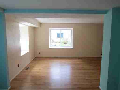 100 Kale Ave - Photo 3 of 27