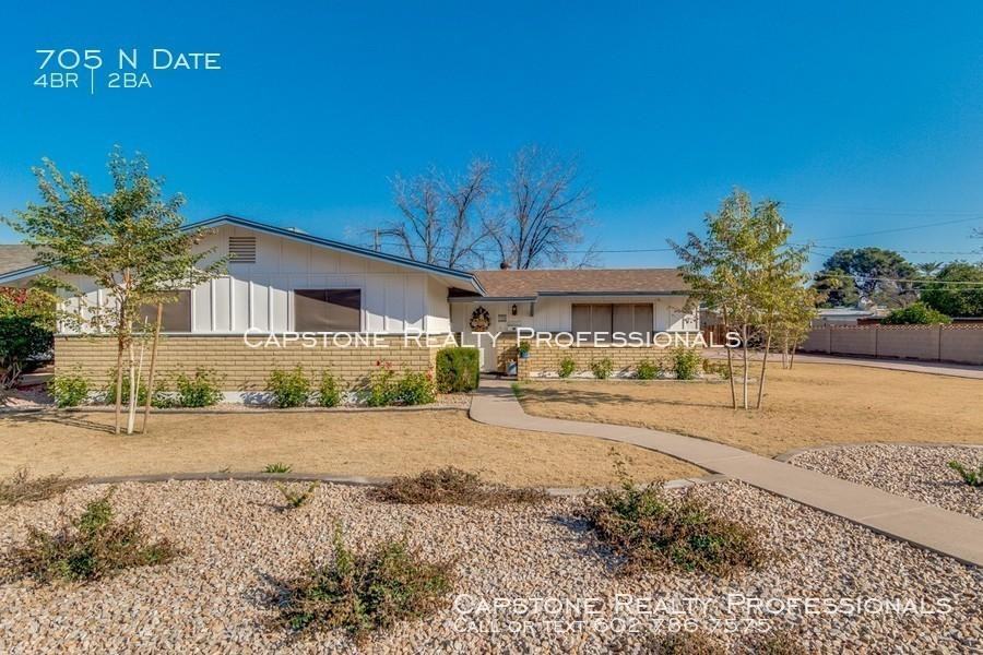 705 N Date - Photo 2 of 23