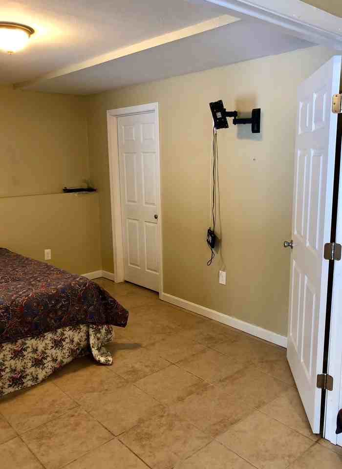 55 Surrey Ln - Photo 2 of 17