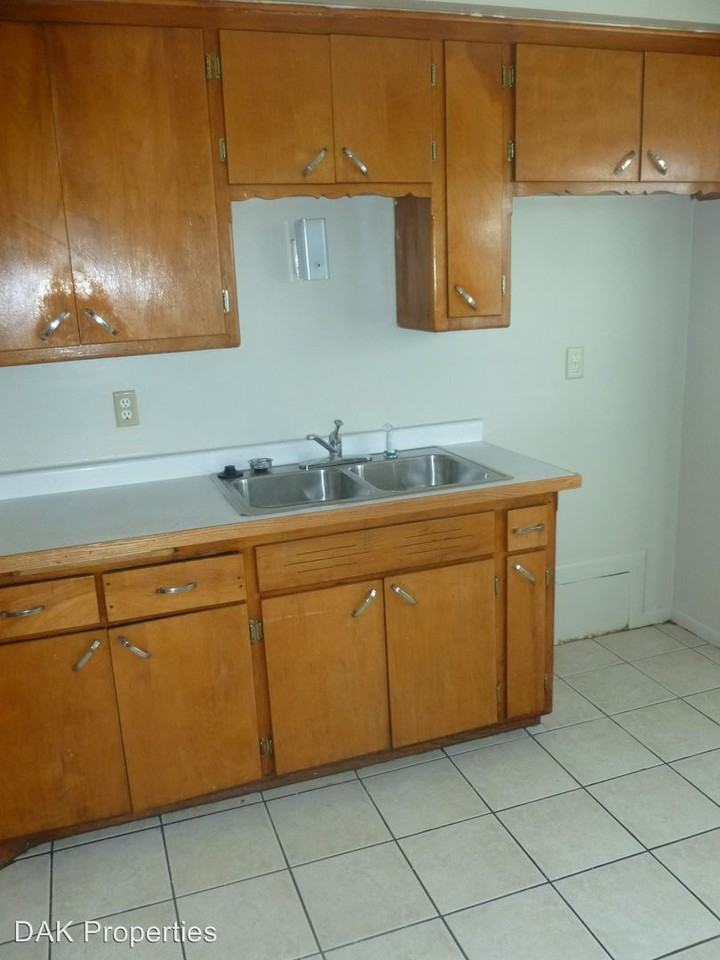 7128 W Silver Spring Dr - Photo 2 of 10