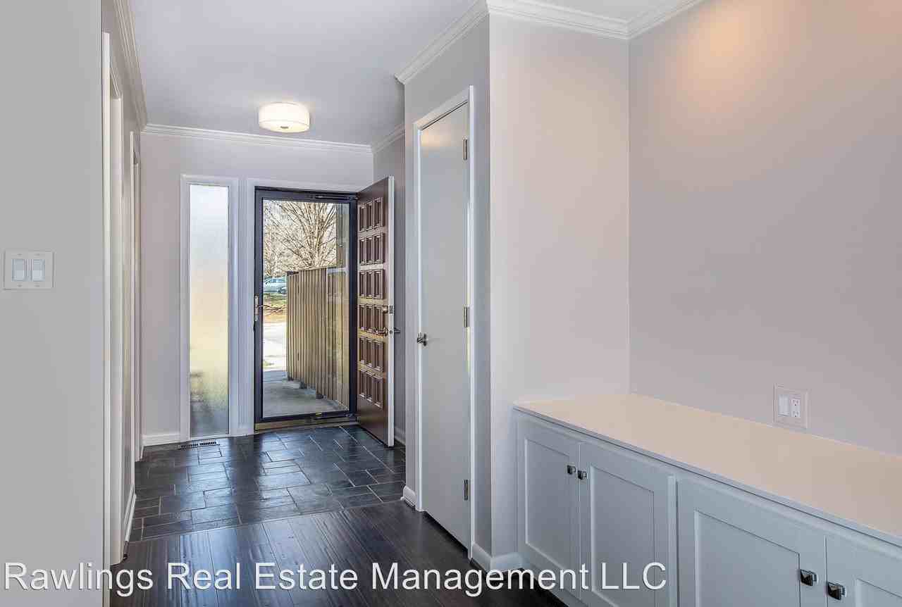 463 Crowfields Dr - Photo 2 of 23