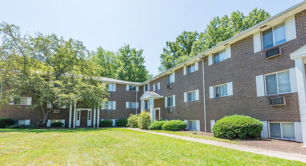 Lake Cable Village Apartments - Photo 7 of 19