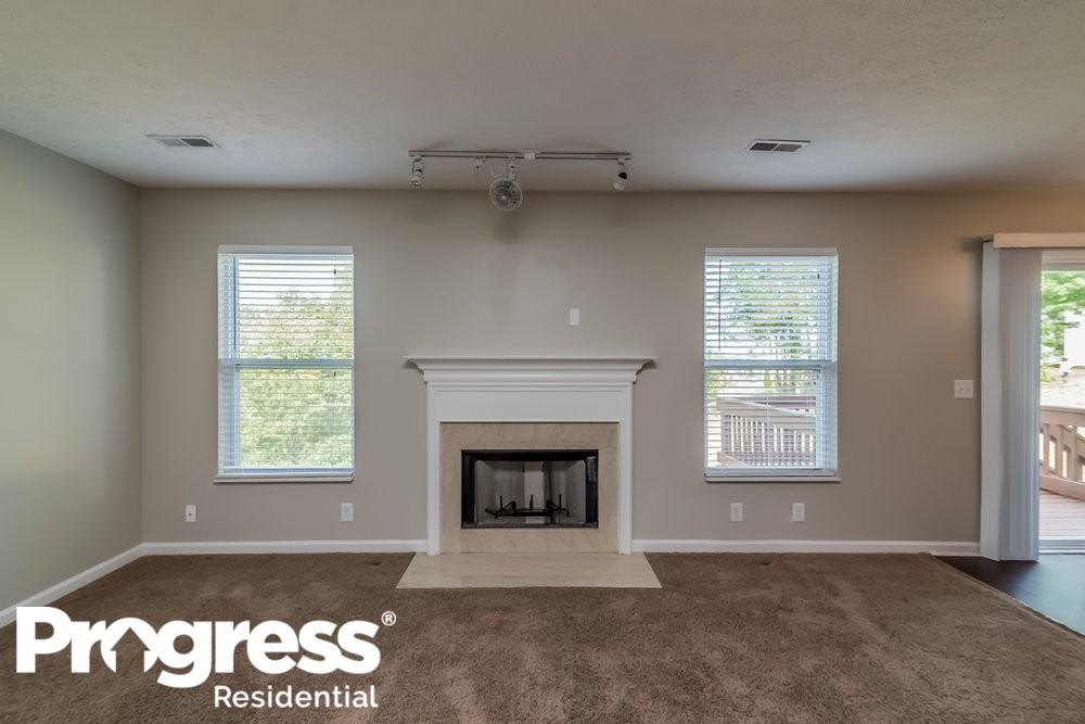 704 Castleton Ct - Photo 2 of 17