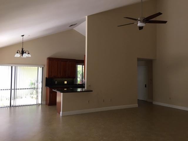 112 Inner Harbour Way - Photo 2 of 4