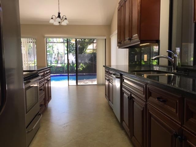 112 Inner Harbour Way - Photo 3 of 4