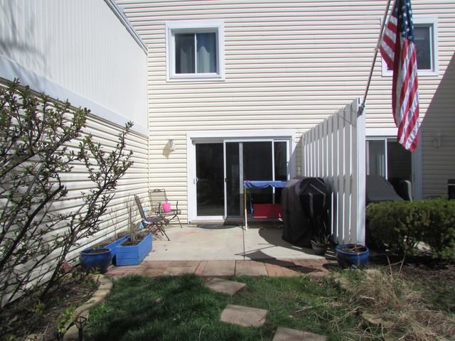 848 Oxford Pl - Photo 2 of 6