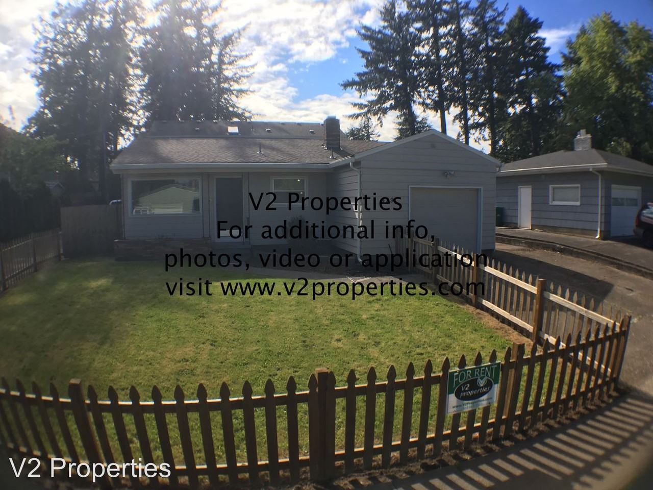 429 SE 153rd Ave - Photo 2 of 26