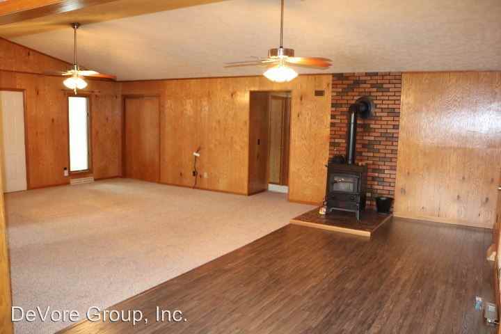 3782 Apple Valley Dr - Photo 2 of 11
