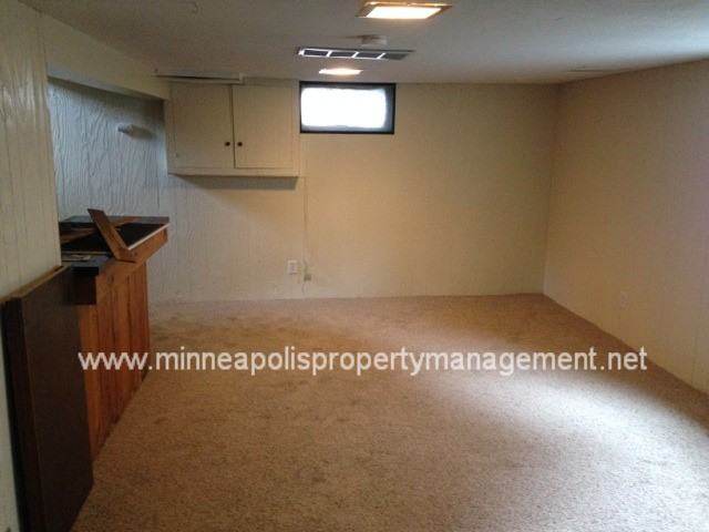 1555 Carroll Ave - Photo 2 of 12