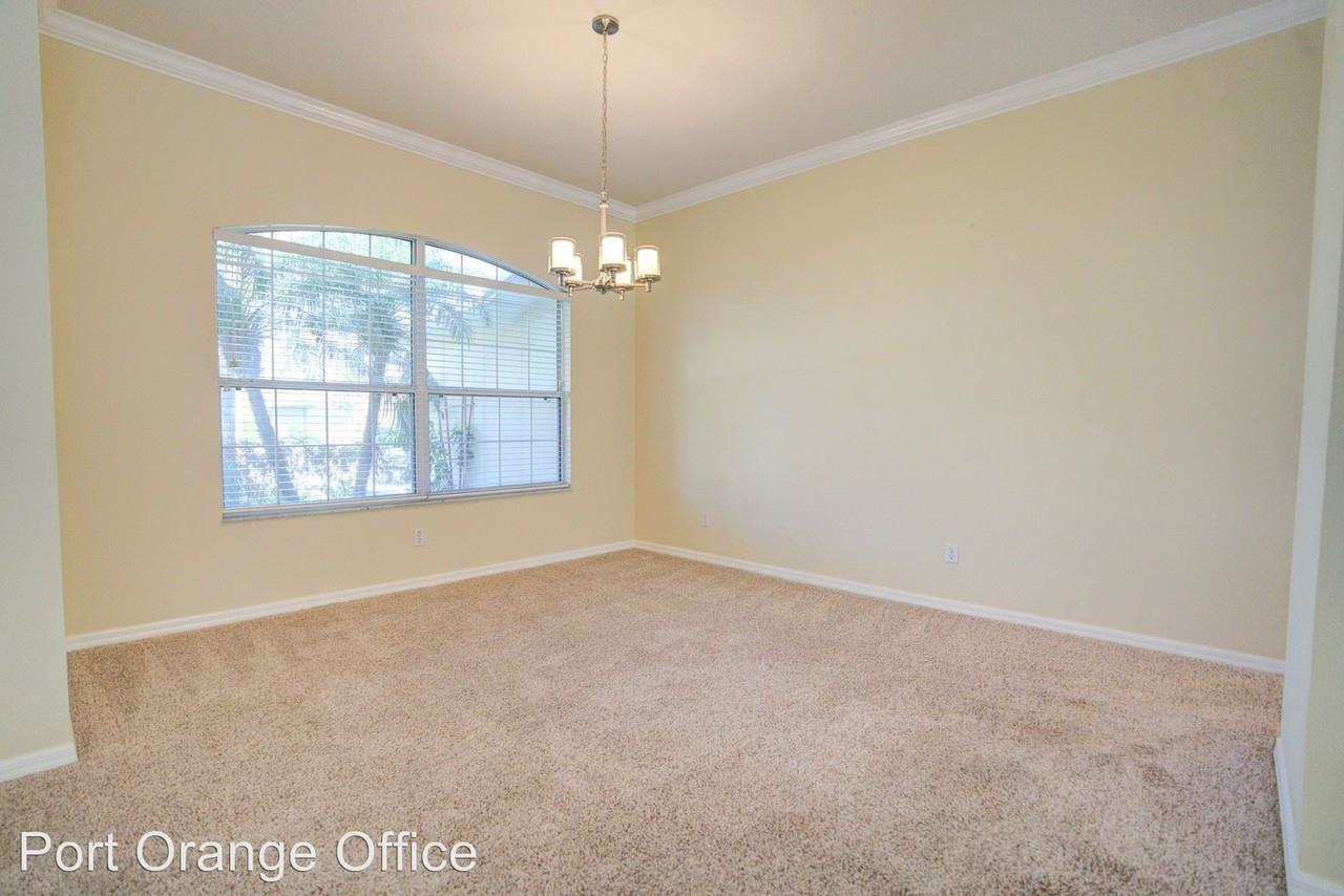 1730 Creekwater Blvd - Photo 2 of 27